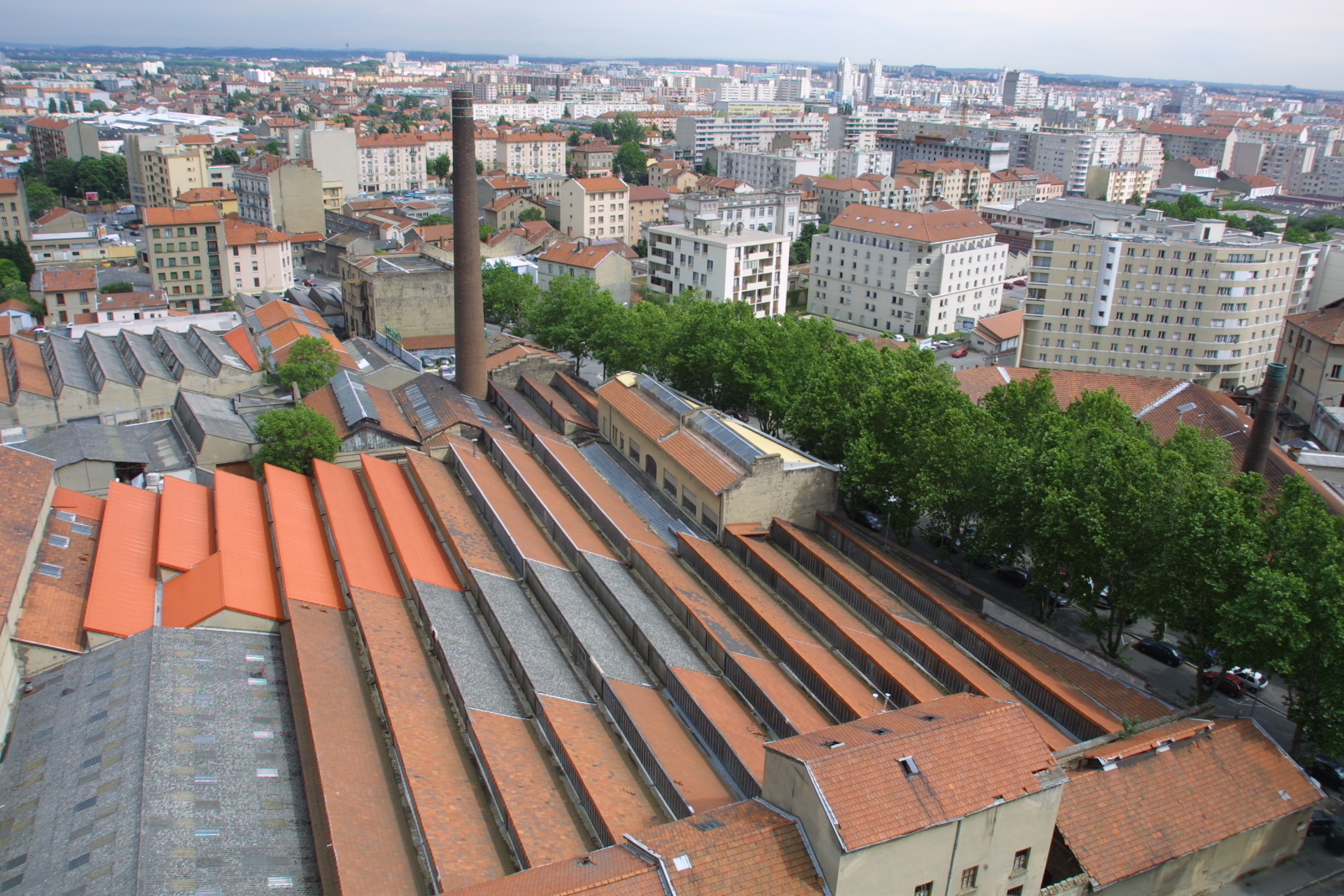 ÇA SE TRAME AUX CHARPENNES